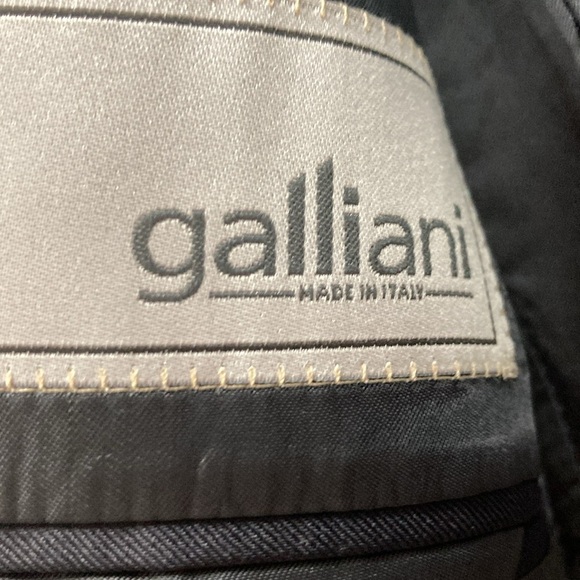 Classic Navy Men's Blazer - Picture 4 of 4